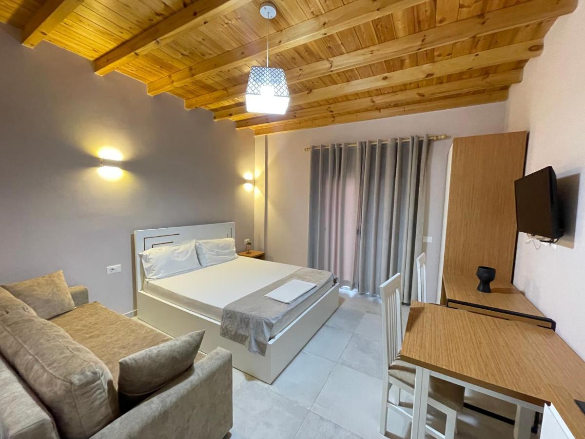 Maison Apartments Влёра Экстерьер фото