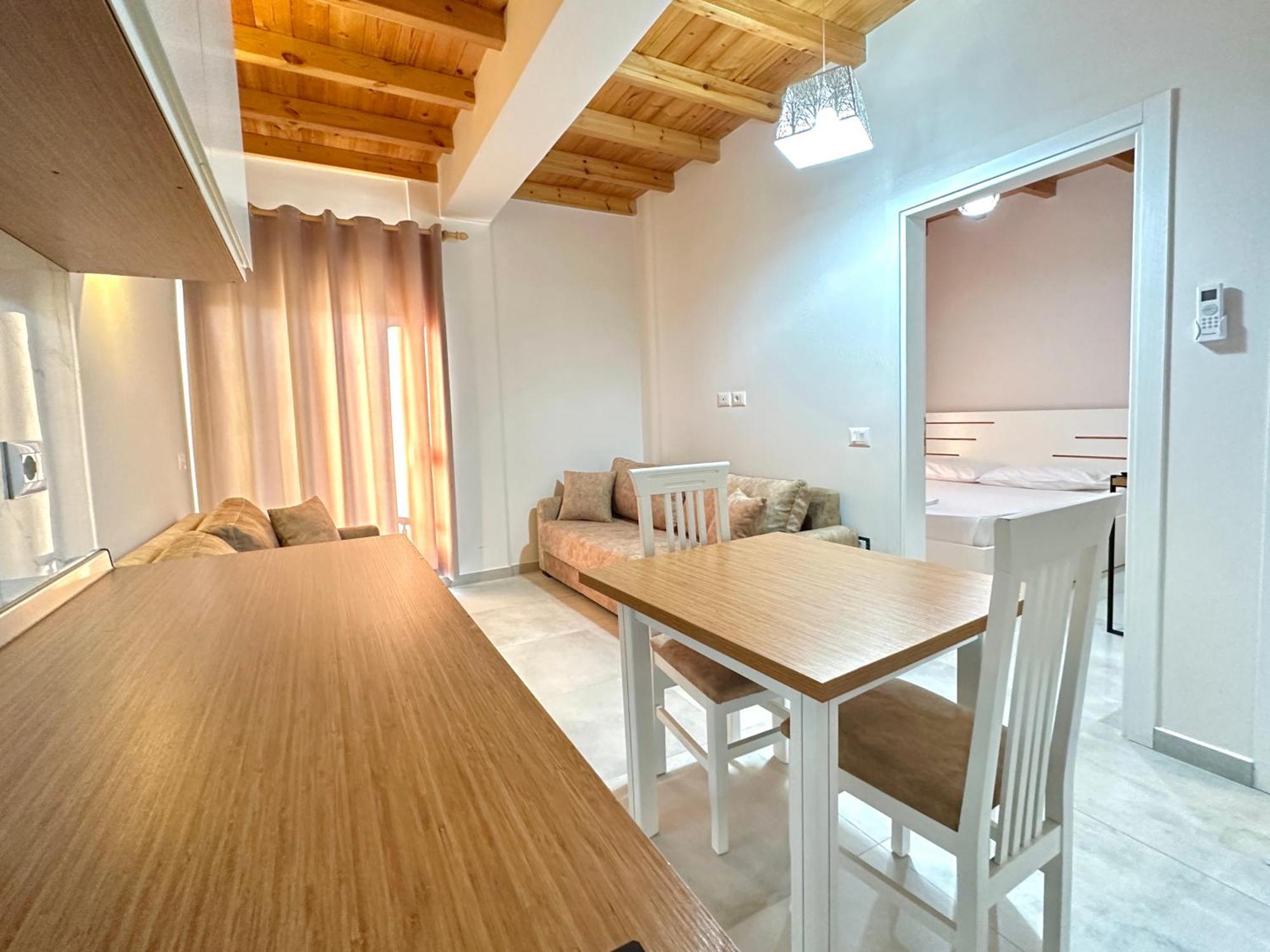 Maison Apartments Влёра Экстерьер фото