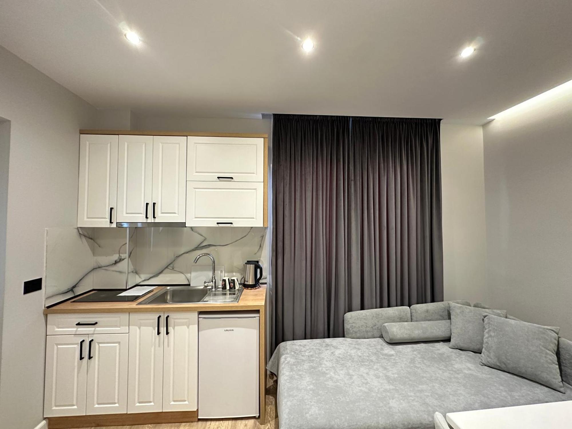 Maison Apartments Влёра Экстерьер фото