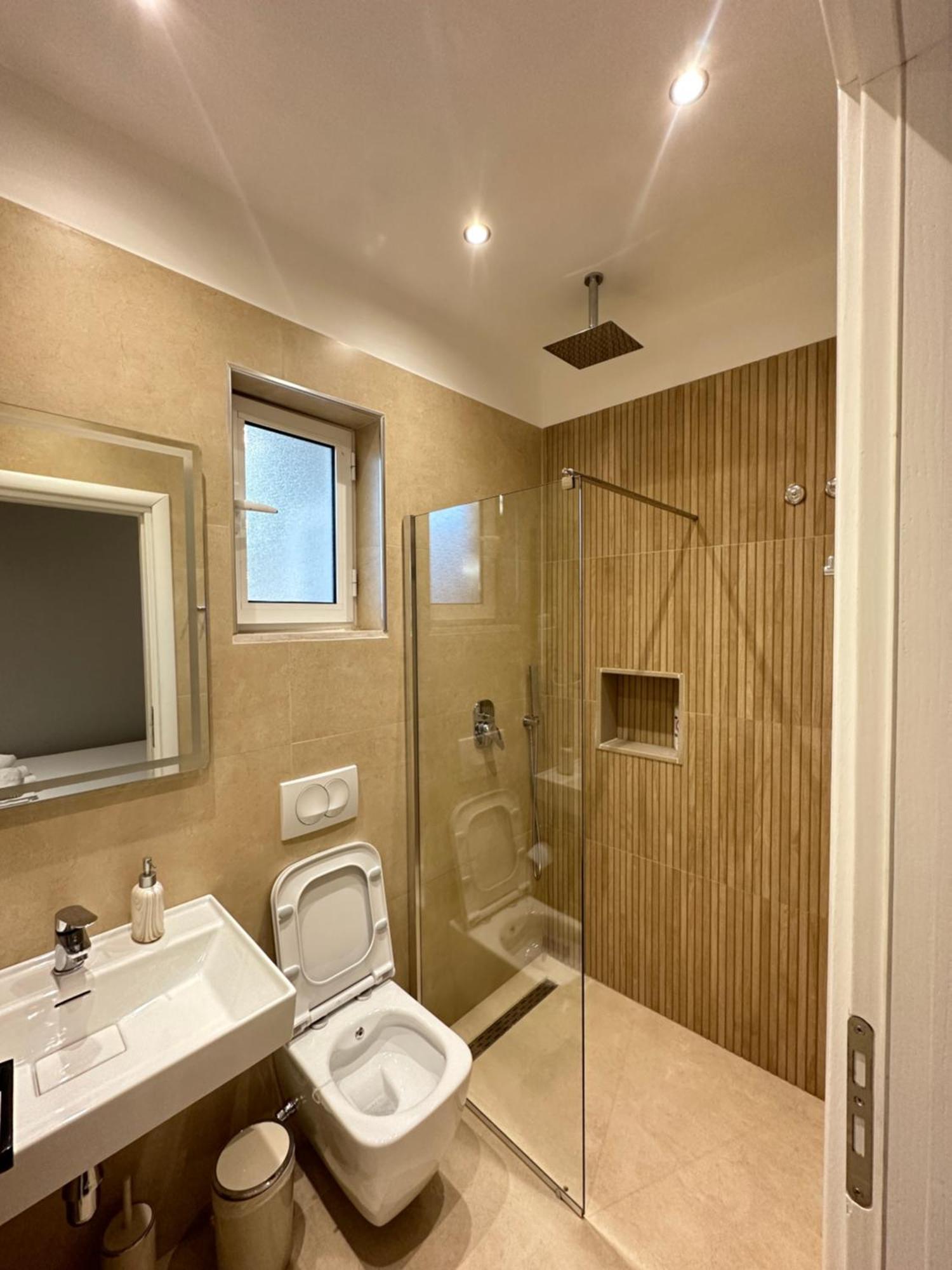 Maison Apartments Влёра Экстерьер фото