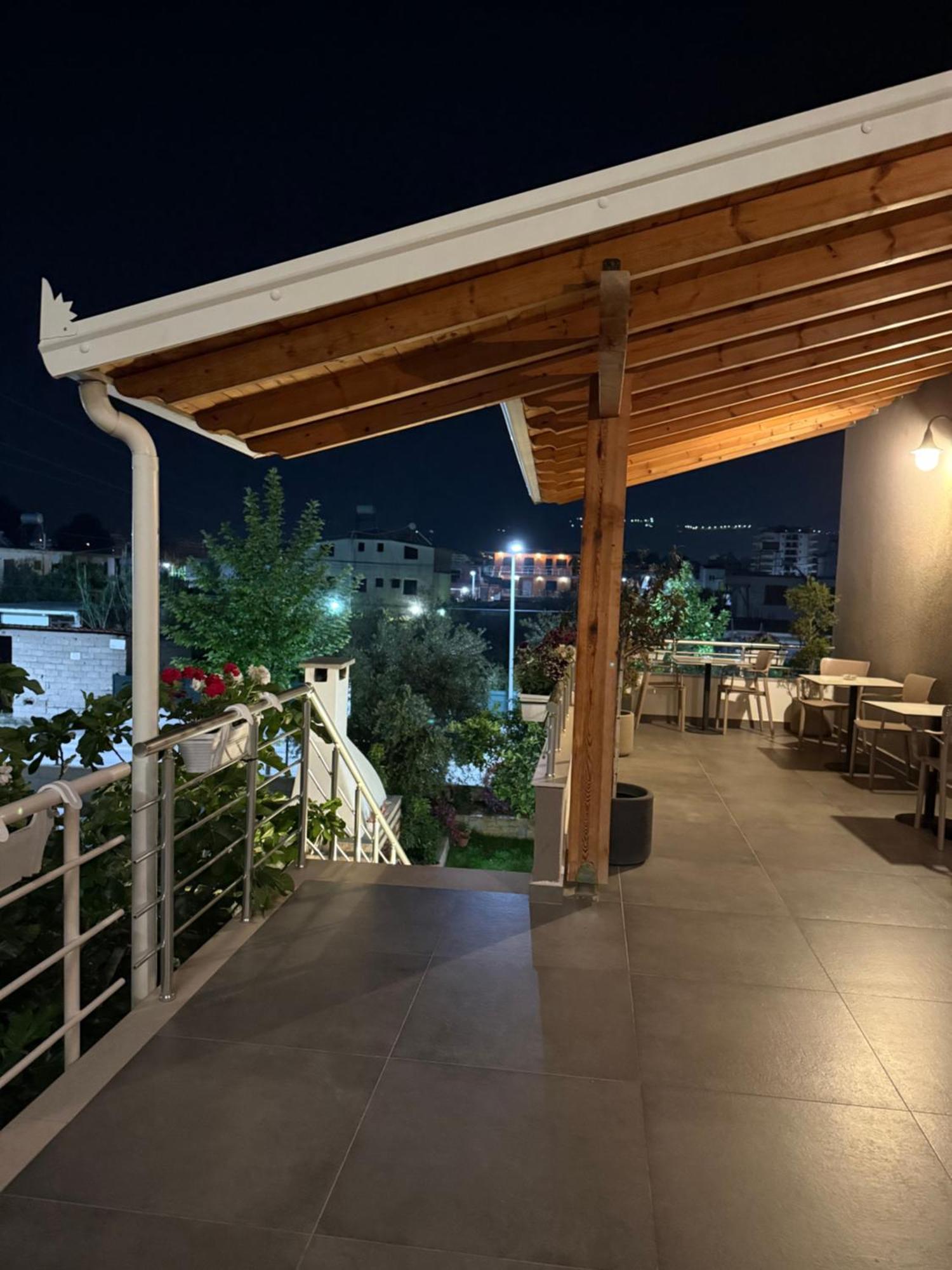 Maison Apartments Влёра Экстерьер фото